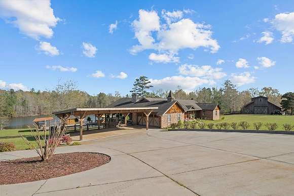 127 Acres of Recreational Land with Home for Sale in Irwinton, Georgia