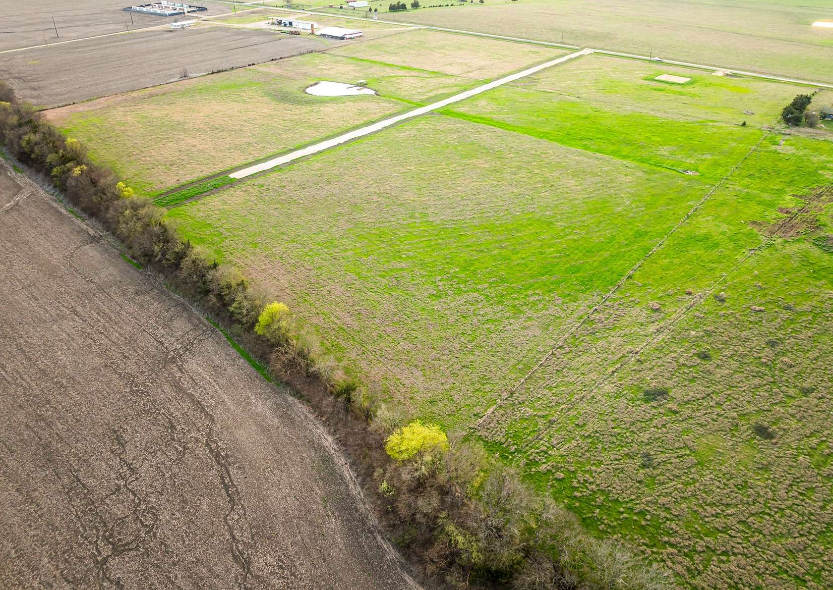 2 Acres of Residential Land for Sale in Blossom, Texas