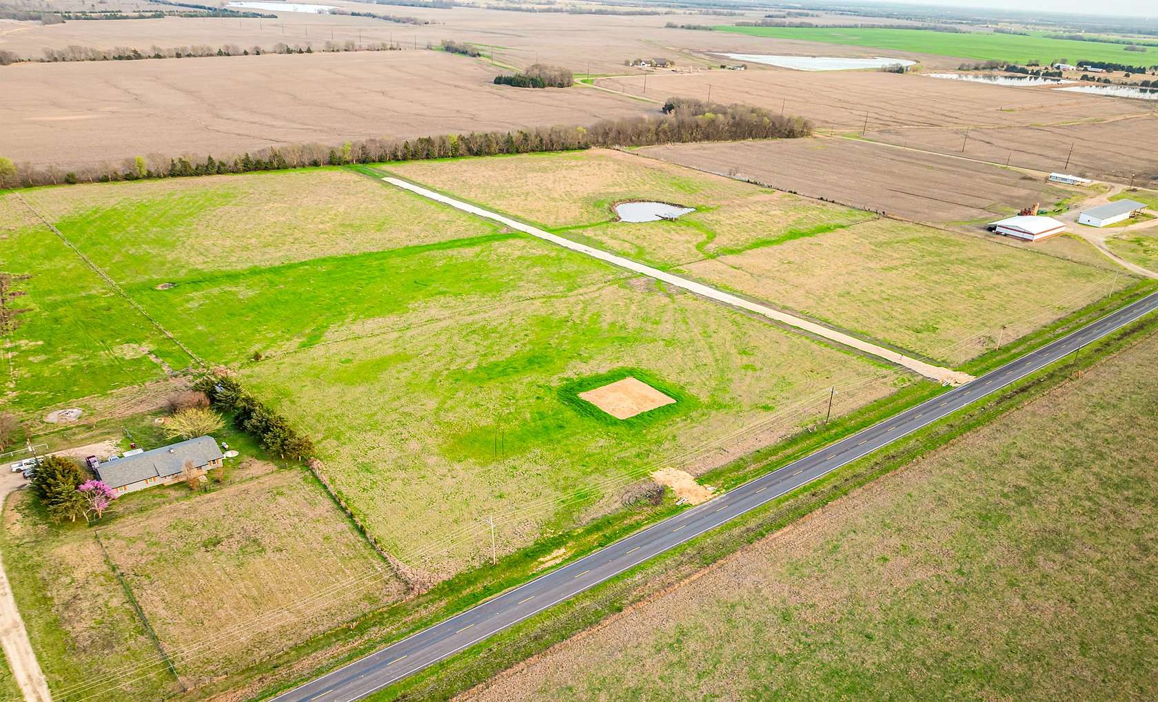 2 Acres of Residential Land for Sale in Blossom, Texas