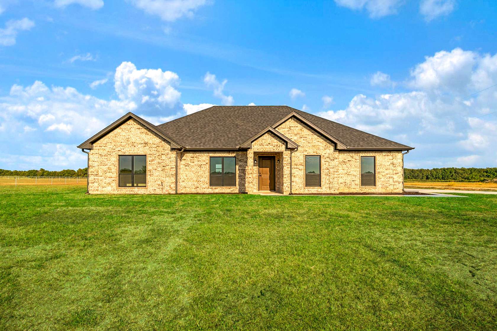 1.36 Acres of Residential Land for Sale in Blossom, Texas