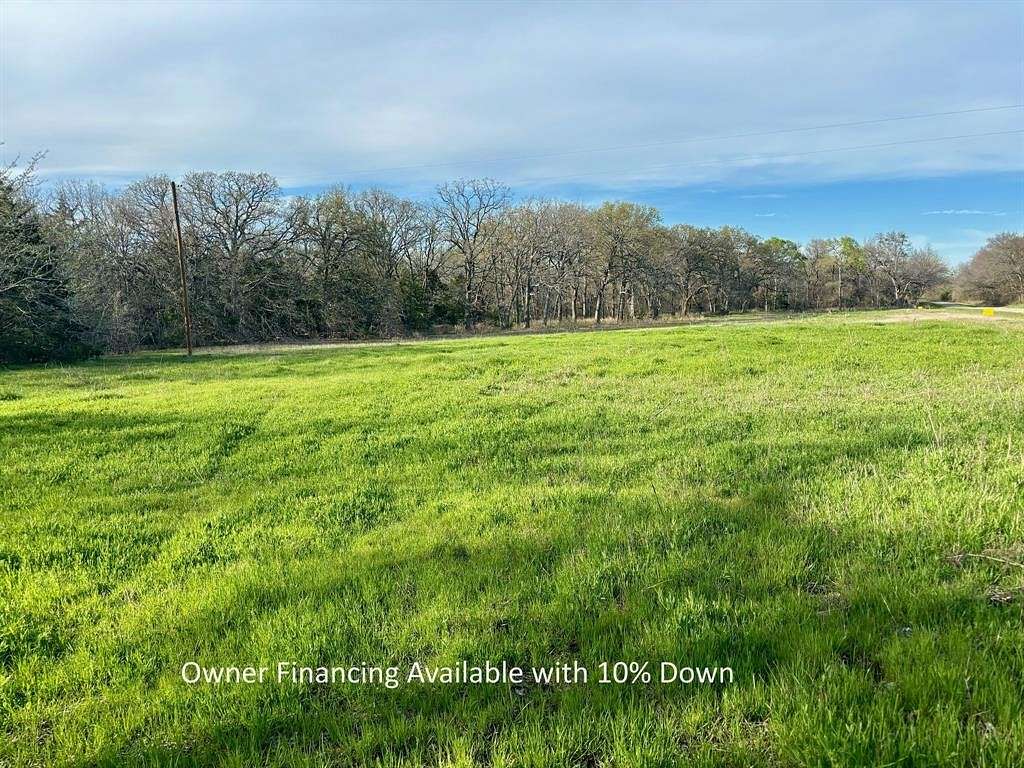 15 Acres of Recreational Land for Sale in Commerce, Texas