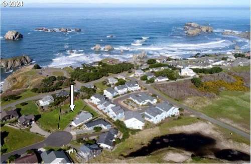 0.33 Acres of Residential Land for Sale in Bandon, Oregon
