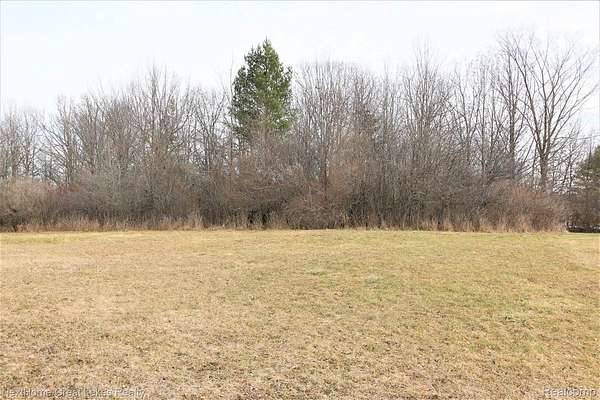 0.5 Acres of Residential Land for Sale in Grand Blanc, Michigan