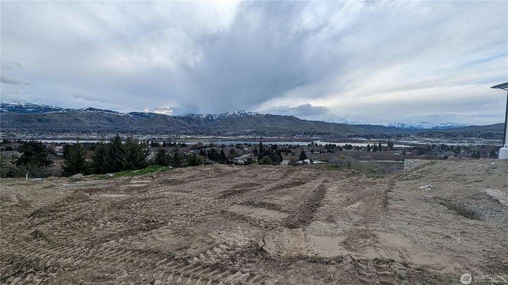 0.27 Acres of Land for Sale in East Wenatchee, Washington