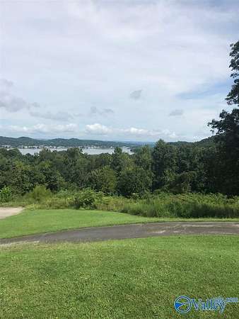 15 Acres of Commercial Land for Sale in Guntersville, Alabama