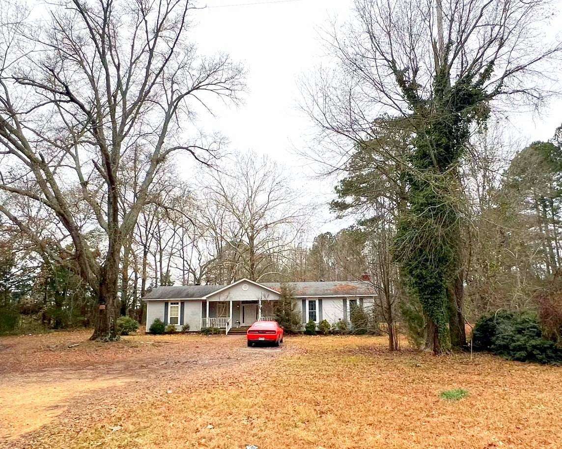 3 Acres of Residential Land with Home for Sale in Magnolia, Arkansas