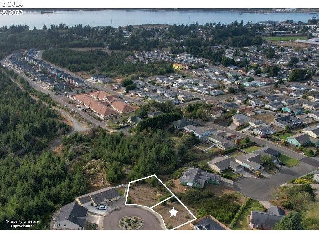 0.12 Acres of Residential Land for Sale in Coos Bay, Oregon