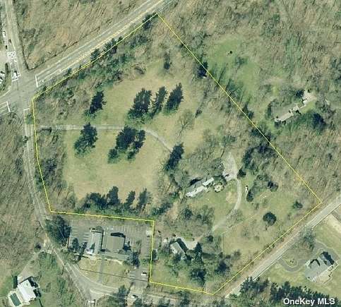 10.9 Acres of Land for Sale in Glen Head, New York
