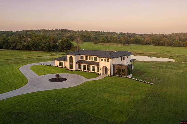 39.9 Acres of Land with Home for Sale in Mountain Home, Arkansas