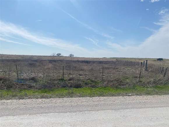 10 Acres of Recreational Land & Farm for Sale in Mount Calm, Texas