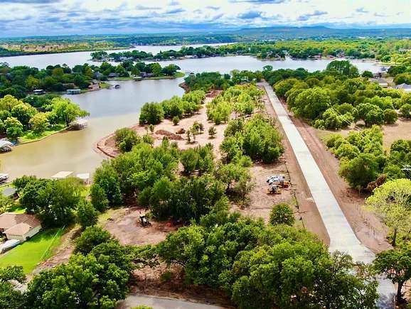 0.682 Acres of Residential Land for Sale in Granbury, Texas