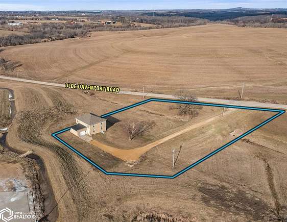 2 Acres of Residential Land with Home for Auction in Dubuque, Iowa