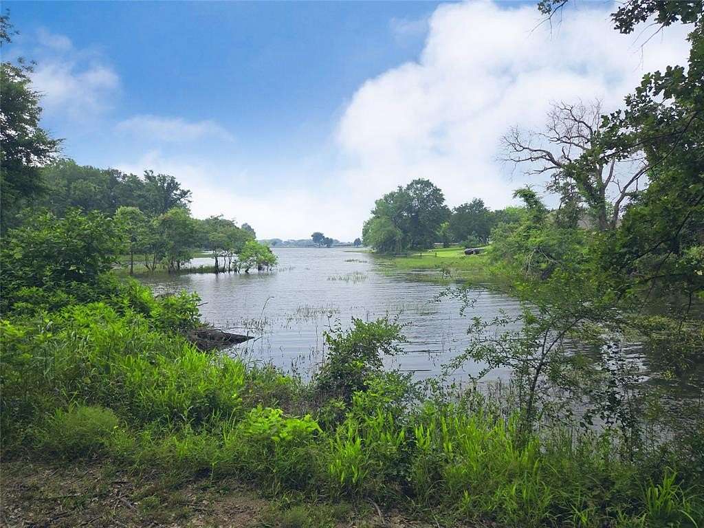 1 Acre of Residential Land for Sale in Corsicana, Texas