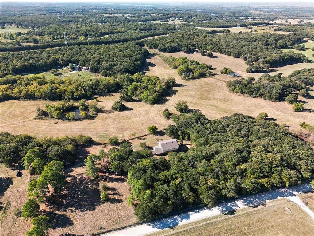 1.6 Acres of Residential Land for Sale in Gainesville, Texas