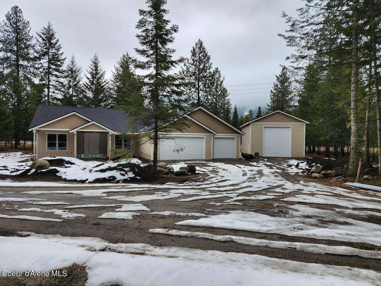 5 Acres of Residential Land with Home for Sale in Athol, Idaho