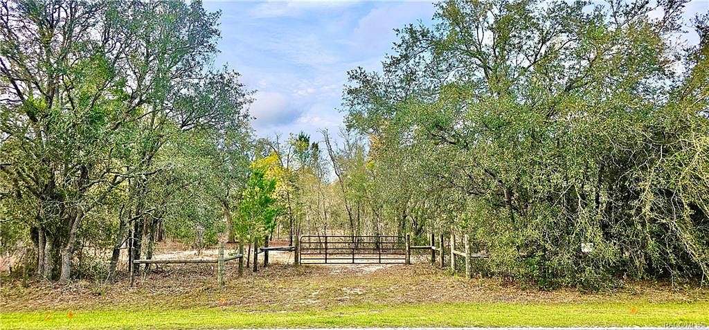 10.6 Acres of Land for Sale in Lecanto, Florida