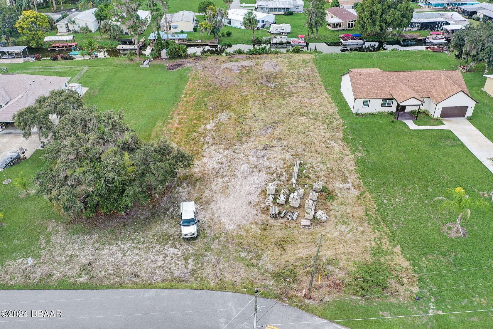 0.57 Acres of Residential Land for Sale in Leesburg, Florida