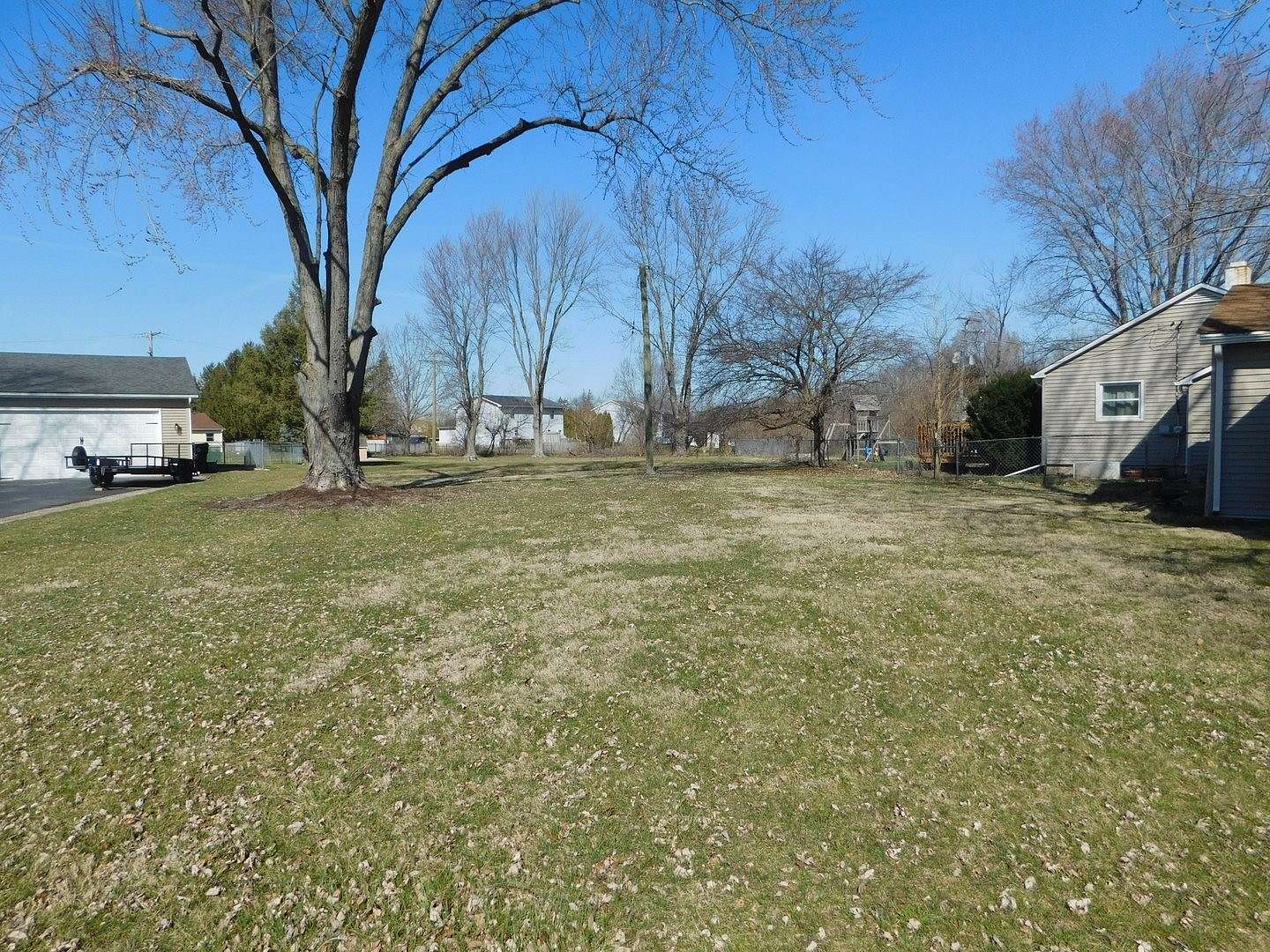 0.37 Acres of Residential Land for Sale in Lake Holiday, Illinois