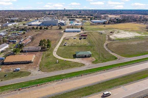 3 Acres of Improved Commercial Land for Sale in Paris, Texas