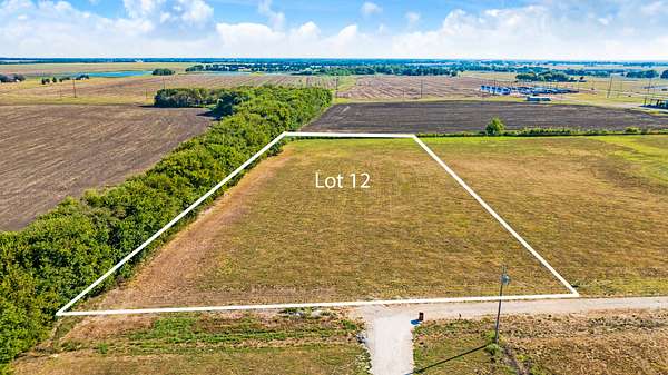 3.24 Acres of Land for Sale in Blossom, Texas