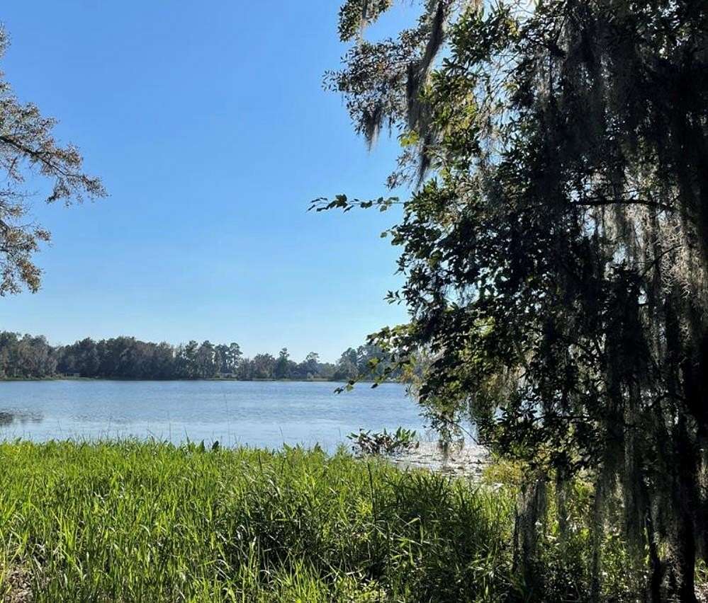 1.57 Acres of Residential Land for Sale in Lake Park, Georgia