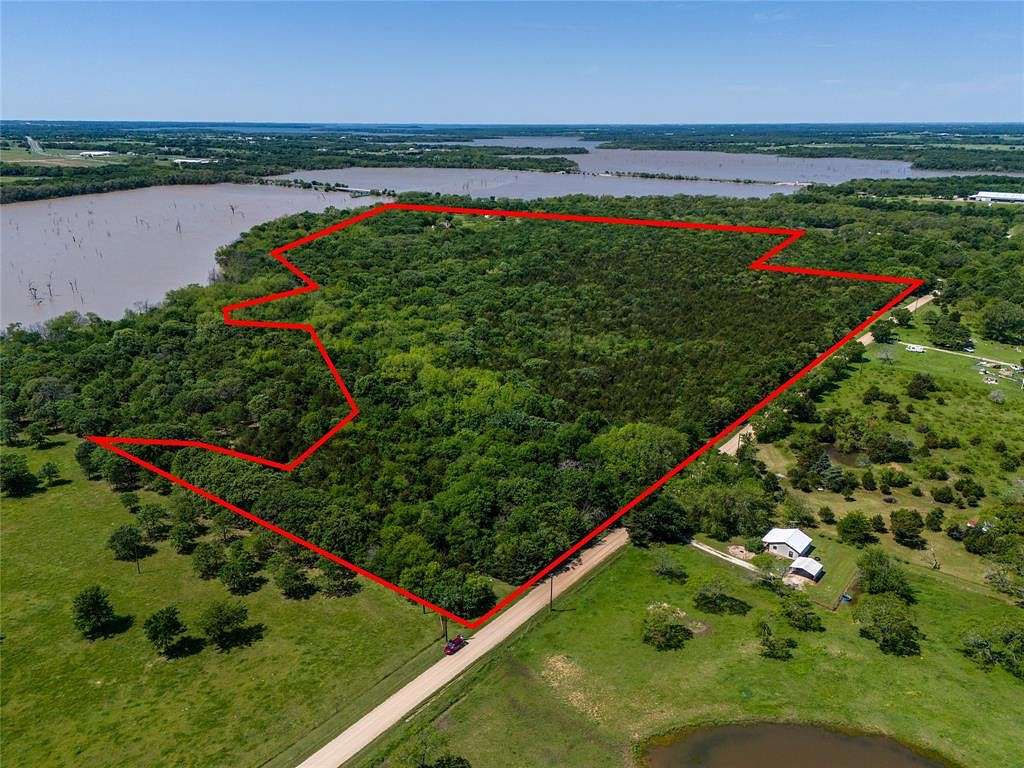 42 Acres of Land for Sale in Collinsville, Texas