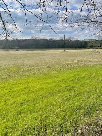 10 Acres of Residential Land for Sale in Whitewright, Texas
