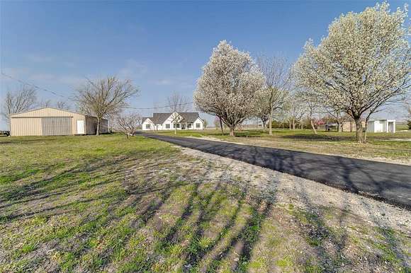 8.7 Acres of Residential Land with Home for Sale in Van Alstyne, Texas