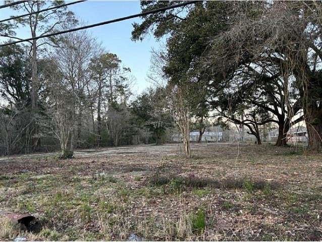 5.5 Acres of Residential Land for Sale in Madisonville, Louisiana