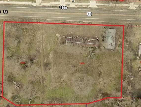 1.5 Acres of Mixed-Use Land for Sale in Honey Grove, Texas