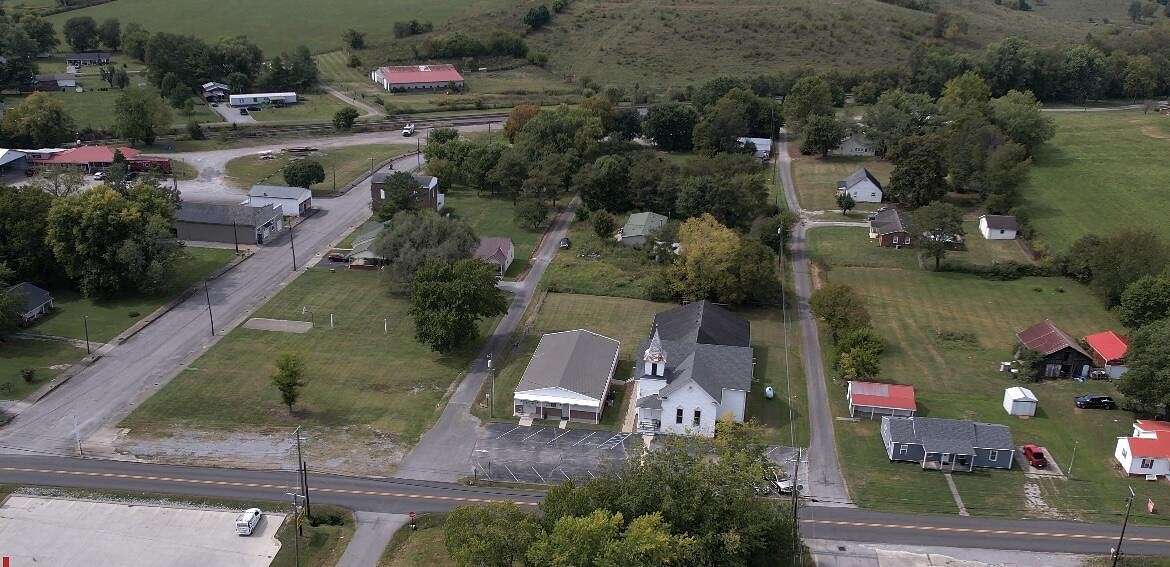 0.75 Acres of Commercial Land for Sale in Stanford, Kentucky