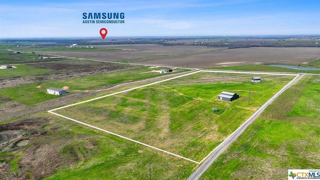 10 Acres of Land for Sale in Taylor, Texas