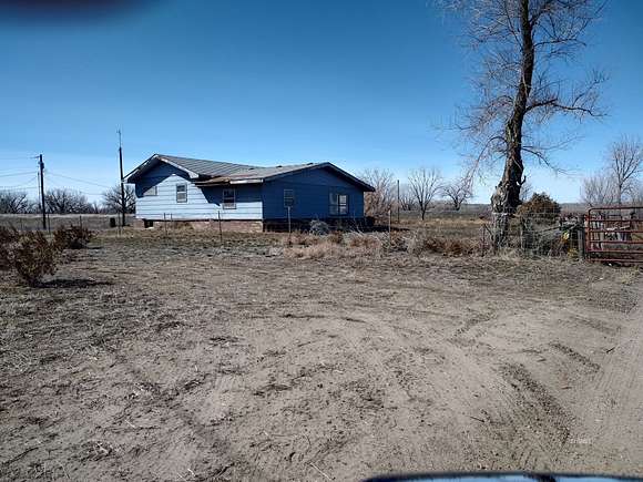 2.9 Acres of Residential Land with Home for Sale in Glendive, Montana