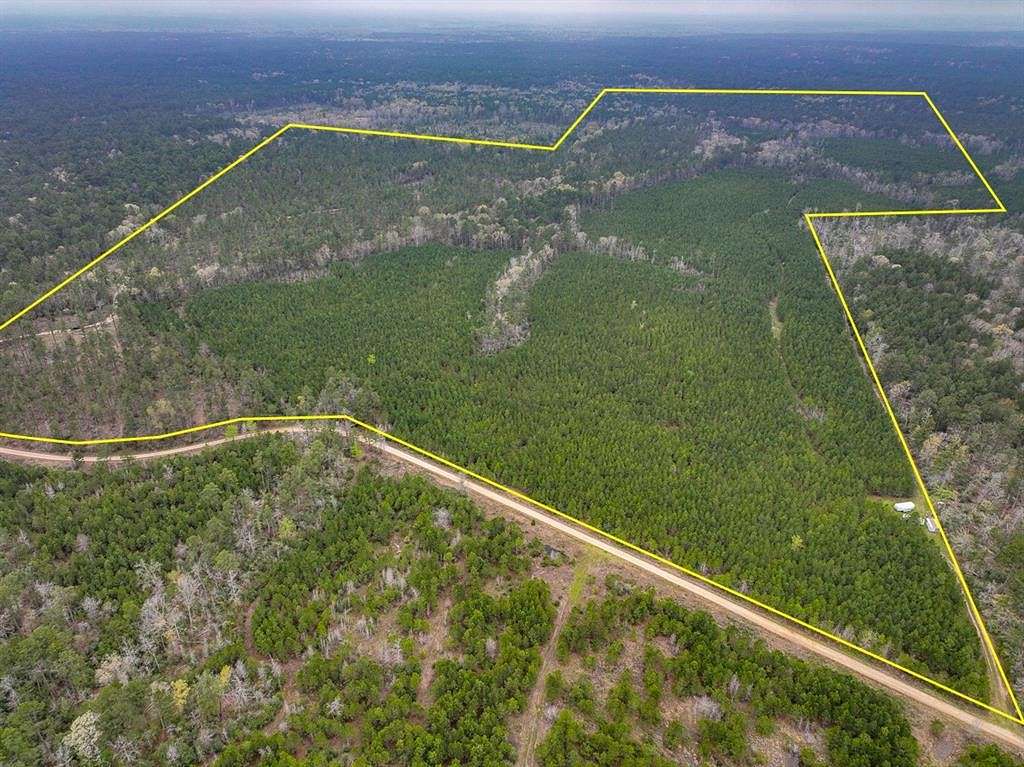 296 Acres of Recreational Land for Sale in Kennard, Texas