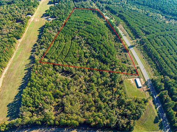 27 Acres of Recreational & Residential Land for Sale in Avinger, Texas