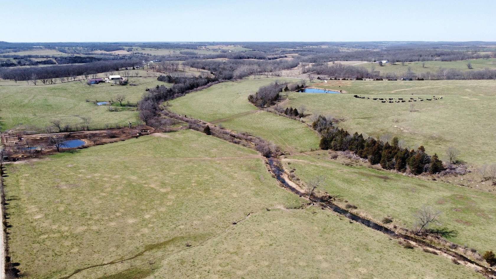 303 Acres of Agricultural Land for Sale in Mountain Grove, Missouri