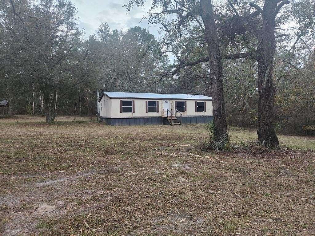 3 Acres of Land with Home for Sale in Jasper, Florida