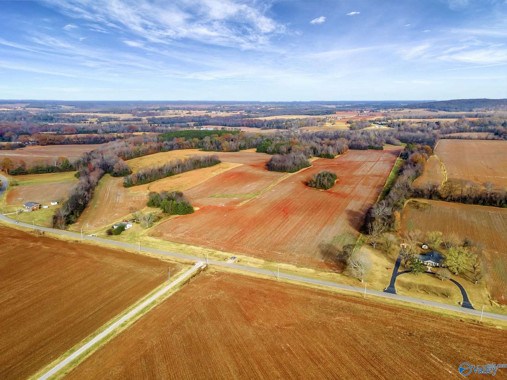 128 Acres of Land for Sale in New Market, Alabama