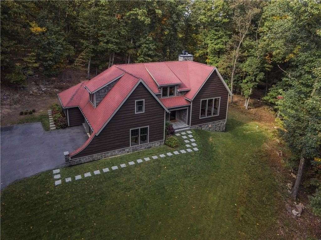 5.4 Acres of Residential Land with Home for Sale in Warwick, New York