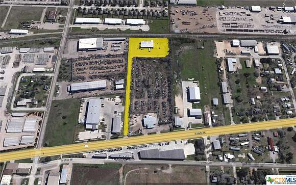 3.2 Acres of Improved Commercial Land for Lease in Victoria, Texas