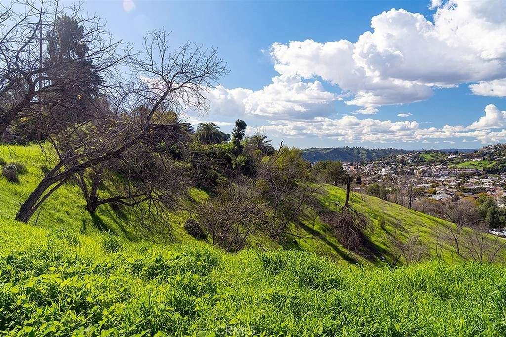 0.12 Acres of Land for Sale in Los Angeles, California