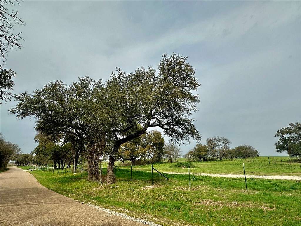 10.2 Acres of Land for Sale in Gatesville, Texas