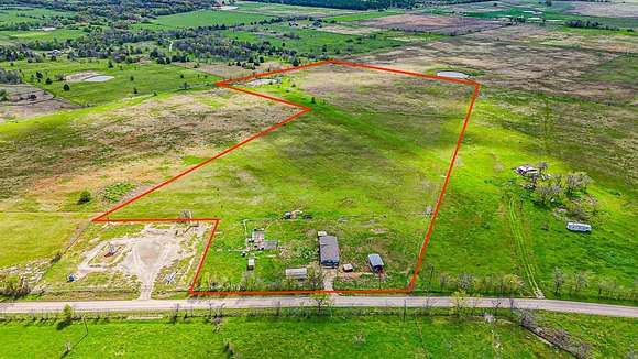 24 Acres of Agricultural Land with Home for Sale in Kerens, Texas