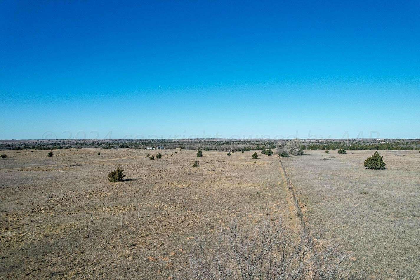 320 Acres of Recreational Land & Farm for Sale in Shamrock, Texas
