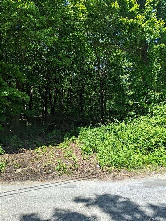 5 Acres of Land for Sale in Pawling, New York