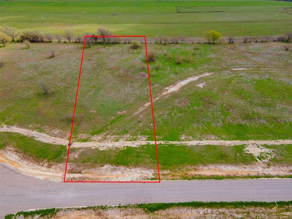 2 Acres of Residential Land for Sale in Itasca, Texas