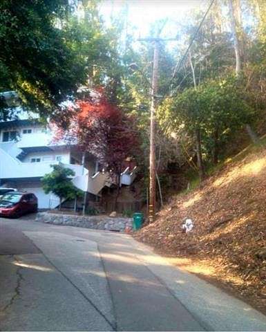 0.22 Acres of Residential Land for Sale in Oakland, California