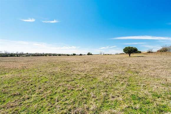 5.05 Acres of Residential Land for Sale in Cleburne, Texas