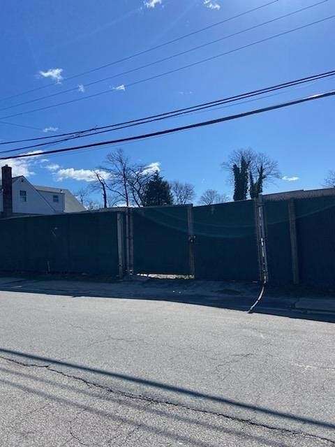 0.32 Acres of Residential Land for Sale in Far Rockaway, New York