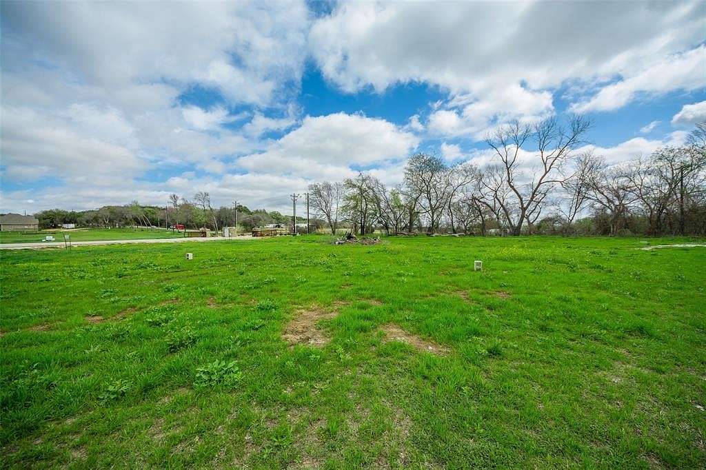 5 Acres of Land for Sale in Weatherford, Texas
